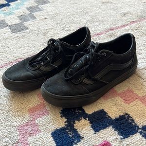 Vans Black Classic Lace Up Shoes Size 2